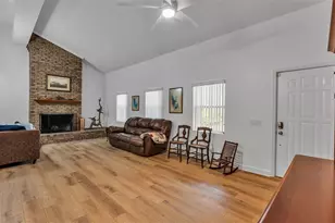 6400 Forestwood Dr E, Lakeland, FL 33811 - Photo 17