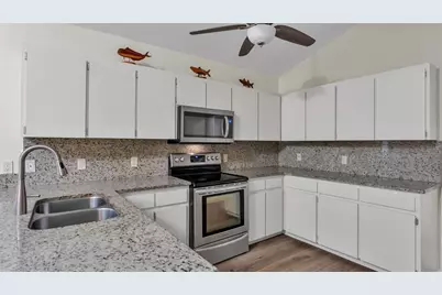 6400 Forestwood Drive E, Lakeland, FL 33811 - Photo 13