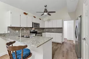 6400 Forestwood Dr E, Lakeland, FL 33811 - Photo 11