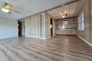 1805 Blue Lake Dr, Lakeland, FL 33801 - Photo 7