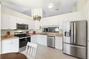 356 Sterling Dr, Winter Haven, FL 33884 - Photo 9