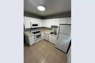 201 Pine Violet Court #201, Tampa, FL 33612 - Photo 5