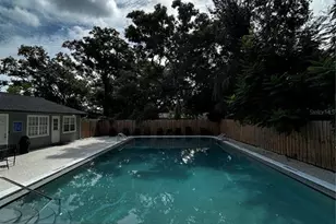 201 Pine Violet Ct, Tampa, FL 33612 - Photo 15