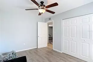 201 Pine Violet Ct, Tampa, FL 33612 - Photo 9