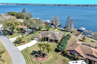 122 W Julina Way, Auburndale, FL 33823 - Photo 3