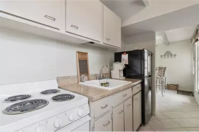 1703 Club Circle, Lakeshore, FL 33854 - Photo 9