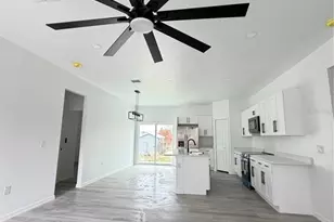 1717 Blossom Cir W, Lakeland, FL 33805 - Photo 5