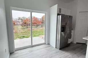 1717 Blossom Cir W, Lakeland, FL 33805 - Photo 9