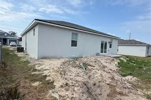 1717 Blossom Cir W, Lakeland, FL 33805 - Photo 3