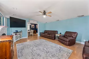 219 E Beacon Rd, Lakeland, FL 33803 - Photo 5