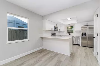 265 Lake Thomas Drive, Winter Haven, FL 33880 - Photo 5