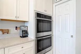 2881 Misty Marble Dr, Zephyrhills, FL 33540 - Photo 15