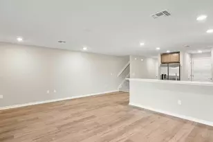 290 Chesapeake Dr, Saint Cloud, FL 34771 - Photo 5