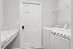 608 Vittorio Dr, Winter Haven, FL 33884 - Photo 31