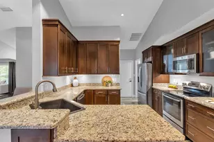 7729 Lake Andrea Cir, Mount Dora, FL 32757 - Photo 15