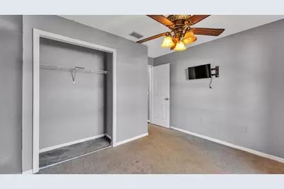 7627 Clouser Court, Lakeland, FL 33810 - Photo 11