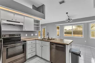 7627 Clouser Ct, Lakeland, FL 33810 - Photo 5