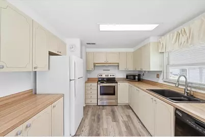 3202 Otter Creek Court, Lakeland, FL 33810 - Photo 7