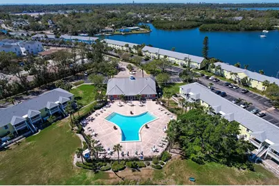 249 Pompano Drive SE #D, Saint Petersburg, FL 33705 - Photo 3