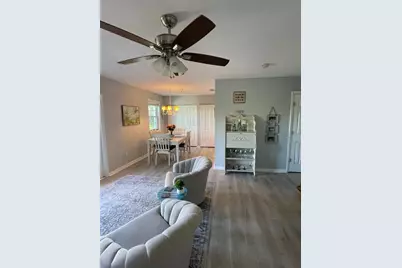 249 Pompano Drive SE #D, Saint Petersburg, FL 33705 - Photo 7