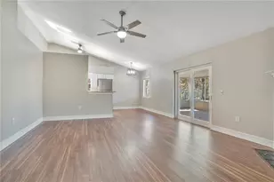 5215 Martinique Dr, Lakeland, FL 33812 - Photo 7