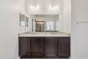 31518 Bearded Oak Dr, Wesley Chapel, FL 33543 - Photo 25