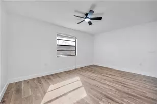 661 Lake Carolyn Cir, Lakeland, FL 33813 - Photo 11