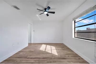 661 Lake Carolyn Circle, Lakeland, FL 33813 - Photo 9