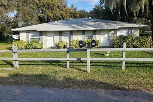 734 Shakespeare Dr, Lakeland, FL 33801 - Photo 1