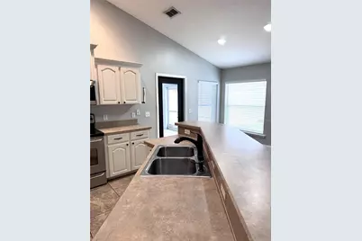 2616 Hickory View Loop, Lakeland, FL 33813 - Photo 11