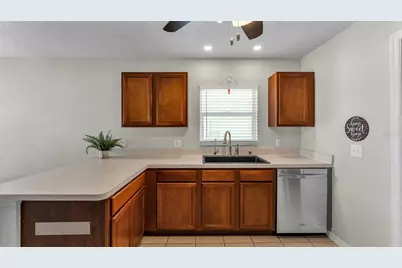 7755 Canterbury Circle, Lakeland, FL 33810 - Photo 11