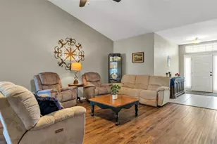 7755 Canterbury Cir, Lakeland, FL 33810 - Photo 17