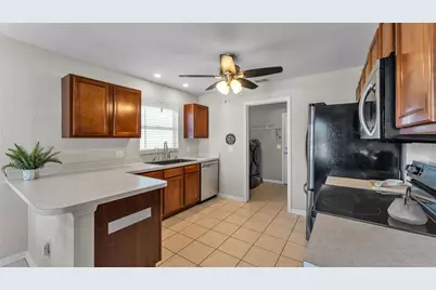 7755 Canterbury Circle, Lakeland, FL 33810 - Photo 7