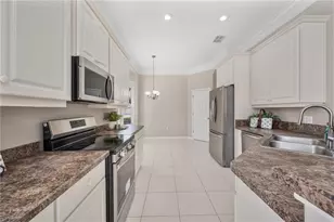 3342 Turnberry Ln, Lakeland, FL 33803 - Photo 5