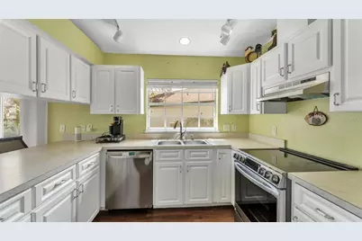 2141 Hatteras Point, Lakeland, FL 33813 - Photo 7