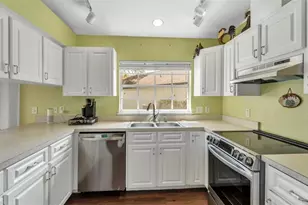 2141 Hatteras Point, Lakeland, FL 33813 - Photo 7