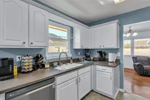 5249 Nichols Dr W, Lakeland, FL 33812 - Photo 9