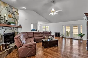 5249 Nichols Dr W, Lakeland, FL 33812 - Photo 3