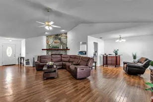 5249 Nichols Dr W, Lakeland, FL 33812 - Photo 5