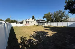 208 Center St, Auburndale, FL 33823 - Photo 25