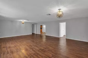 553 Villa Vista Blvd, Lakeland, FL 33813 - Photo 7