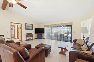 8512 Plantation Ridge Blvd, Lakeland, FL 33809 - Photo 5