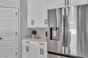 1165 Windjammer Dr, Lakeland, FL 33803 - Photo 17