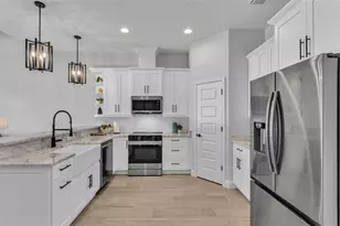 1165 Windjammer Dr, Lakeland, FL 33803 - Photo 15