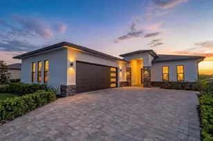 224 Valencia Ridge Dr, Auburndale, FL 33823 - Photo 1