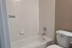 406 Fox Lake Dr, Lakeland, FL 33809 - Photo 5