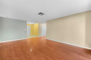 2610 Sprucewood Ln, Plant City, FL 33563 - Photo 3