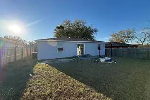 1611 Fruitwood Dr, Lakeland, FL 33805 - Photo 21