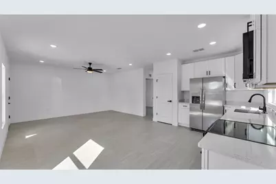 2438 4th Street NE, Winter Haven, FL 33881 - Photo 7