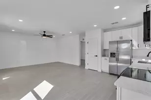 2438 4th St NE, Winter Haven, FL 33881 - Photo 7